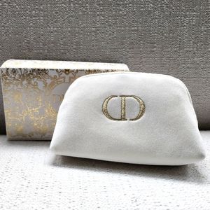 Dior Capture Totale Gift Set Pouch and bonus samples